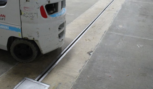 Slot-drain-used-in-forklift-traffic-facility-e1460574816350